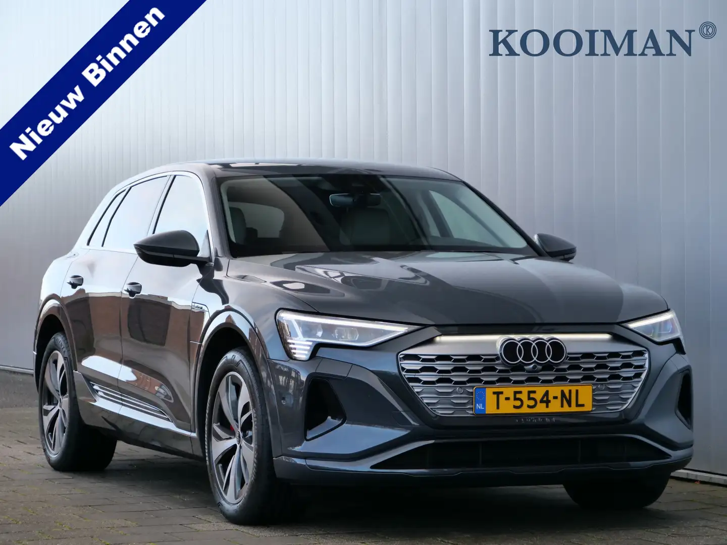 Audi Q8 e-tron 50 quattro S Edition 95 kWh 340 Pk Automaat Soh 96 Grijs - 1