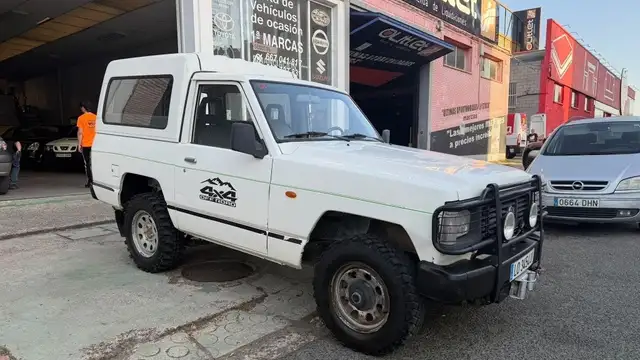 Nissan Patrol Corto TA 6 cil. 7pl.