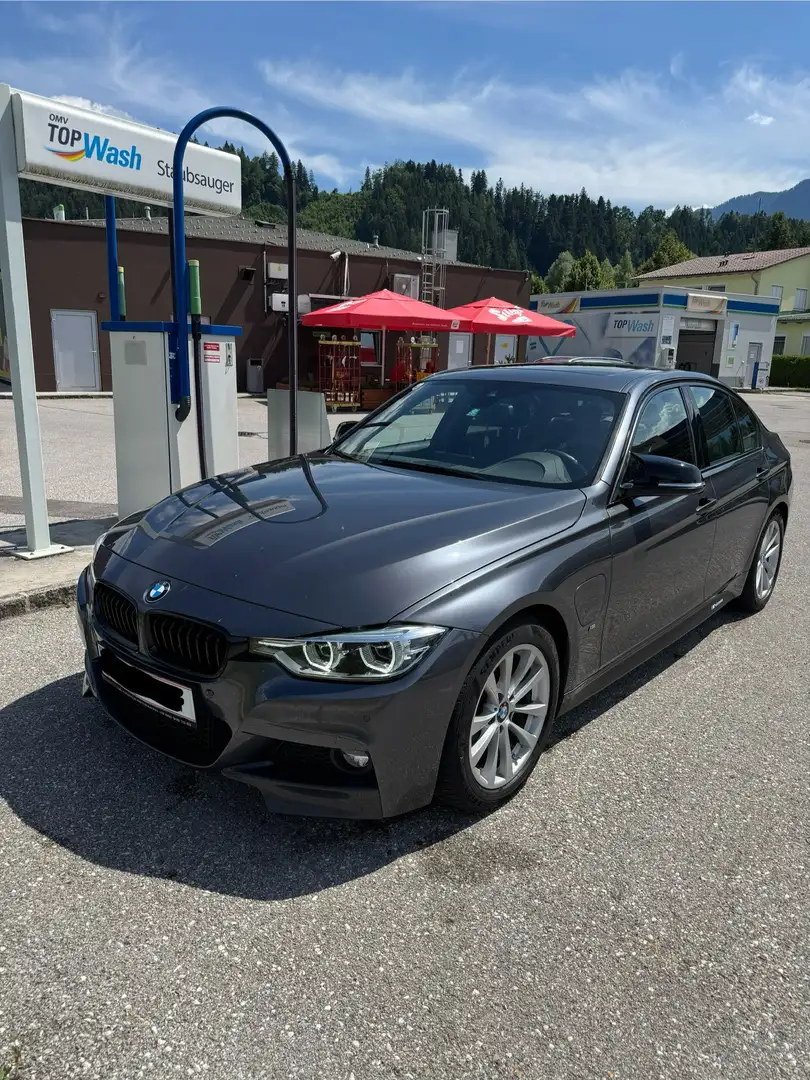 BMW 330 330e PHEV M Sport Aut. - 1