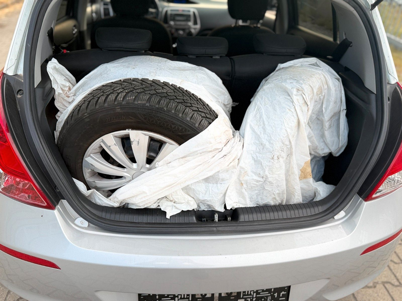 Hyundai i20 Style Automatik 8 Fachbereift — photo 8