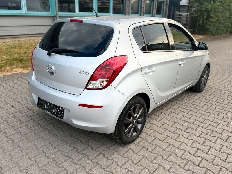 Hyundai i20 Style Automatik 8 Fachbereift — photo 5