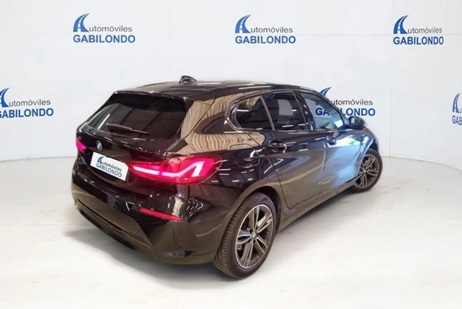 BMW 118 118iA Negro - 2