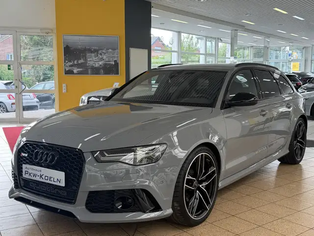 Audi RS 4.0 TFSI Qu. Performance *AKRAPOViC*MATRiX*