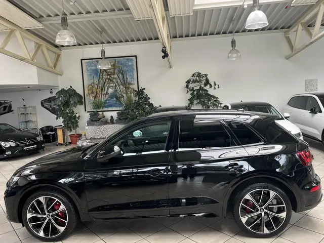 Audi SQ5 view 7