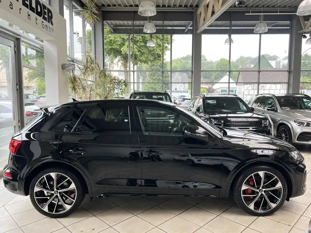 Audi SQ5 view 2