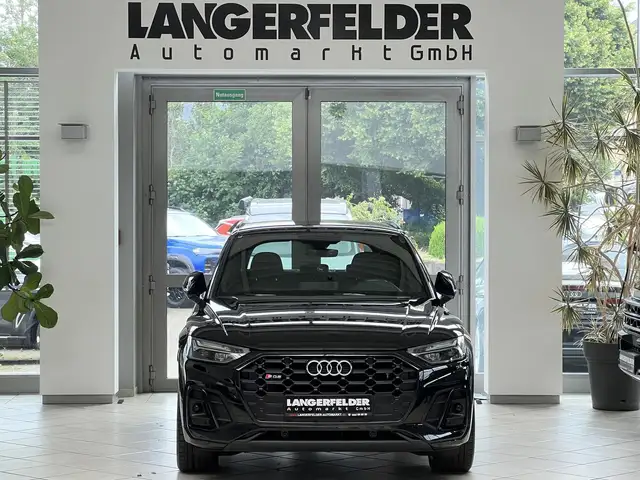 Audi SQ5 view 9