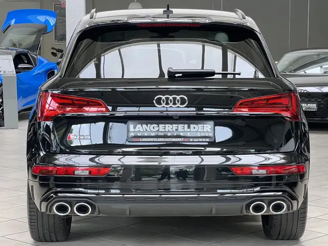 Audi SQ5 view 4