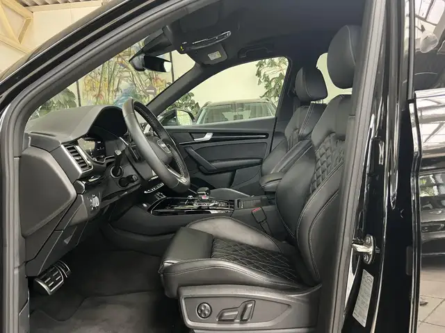 Audi SQ5 view 14