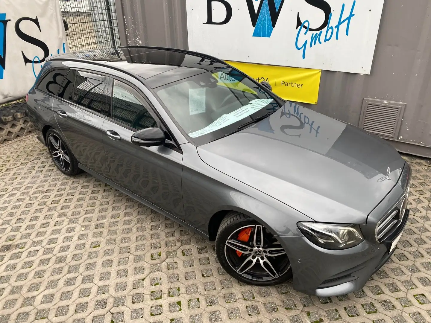 Mercedes-Benz E 220 d T 4M AMG-Line/Pano/Distr/360°/HUD*Sthzg Gris - 2