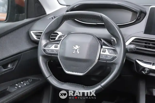 Peugeot 3008 view 9