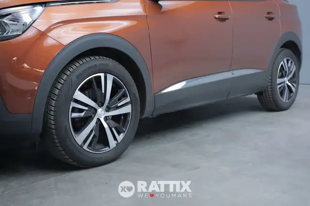 Peugeot 3008 view 4