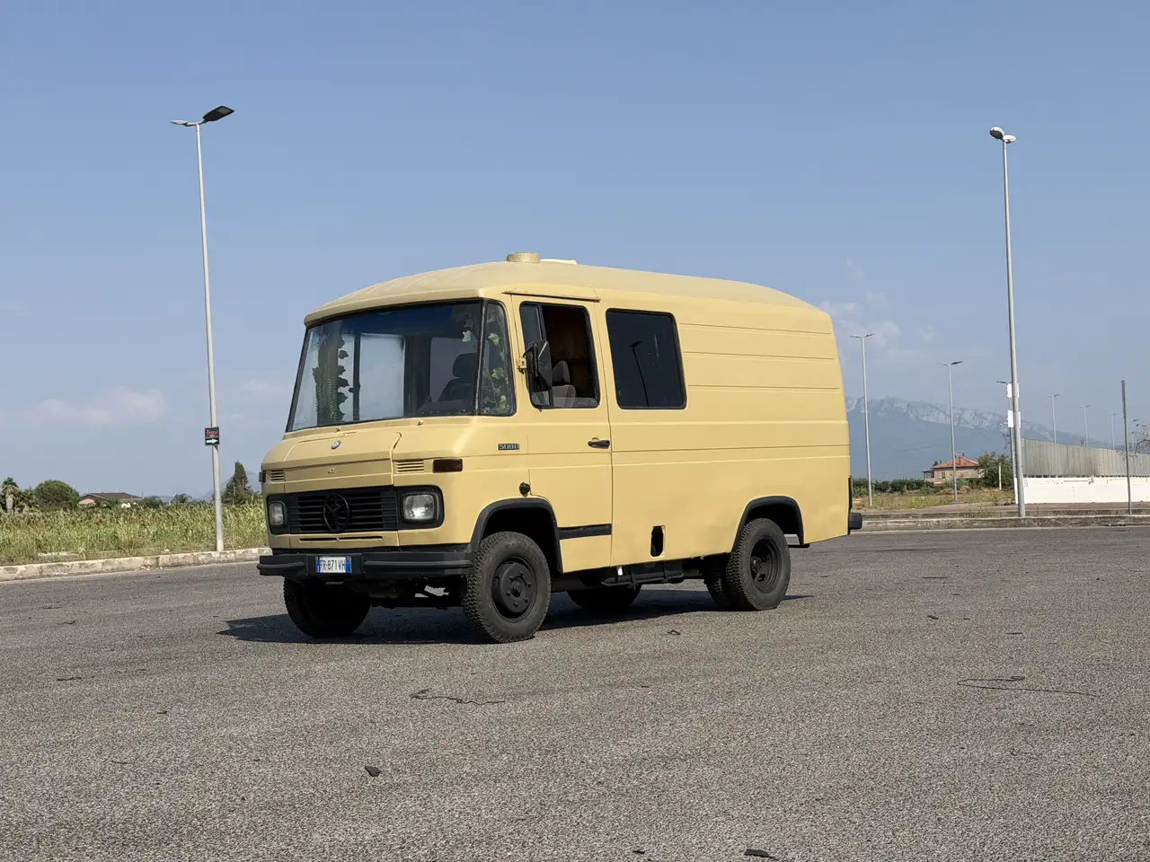 Mercedes 508D, foto 2