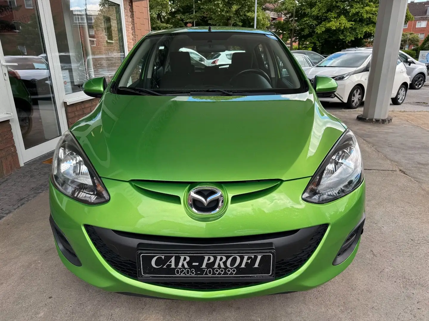 Mazda 2 Lim. 1.5 Center-Line Autom. Klima/TÜV NEU Verde - 2