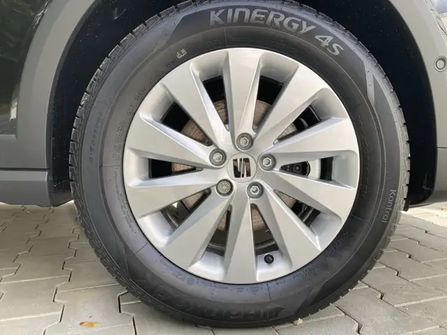 SEAT Arona view 13