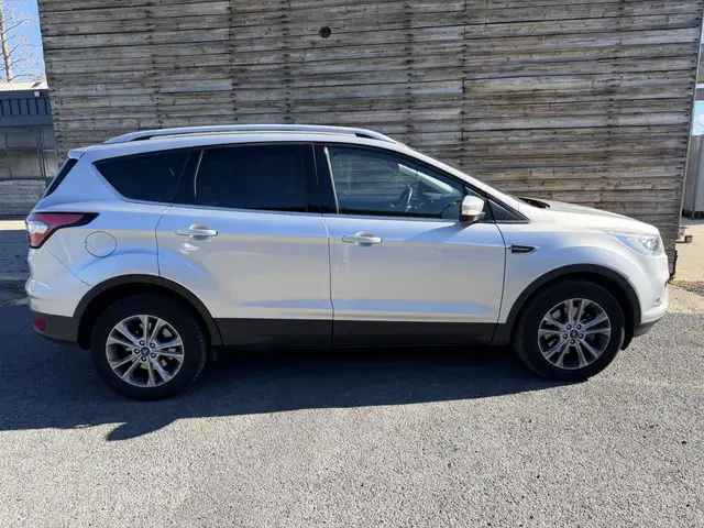 Ford Kuga view 6