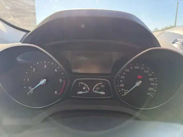 Ford Kuga view 25