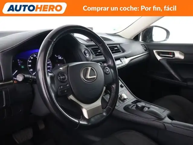 Lexus CT view 12