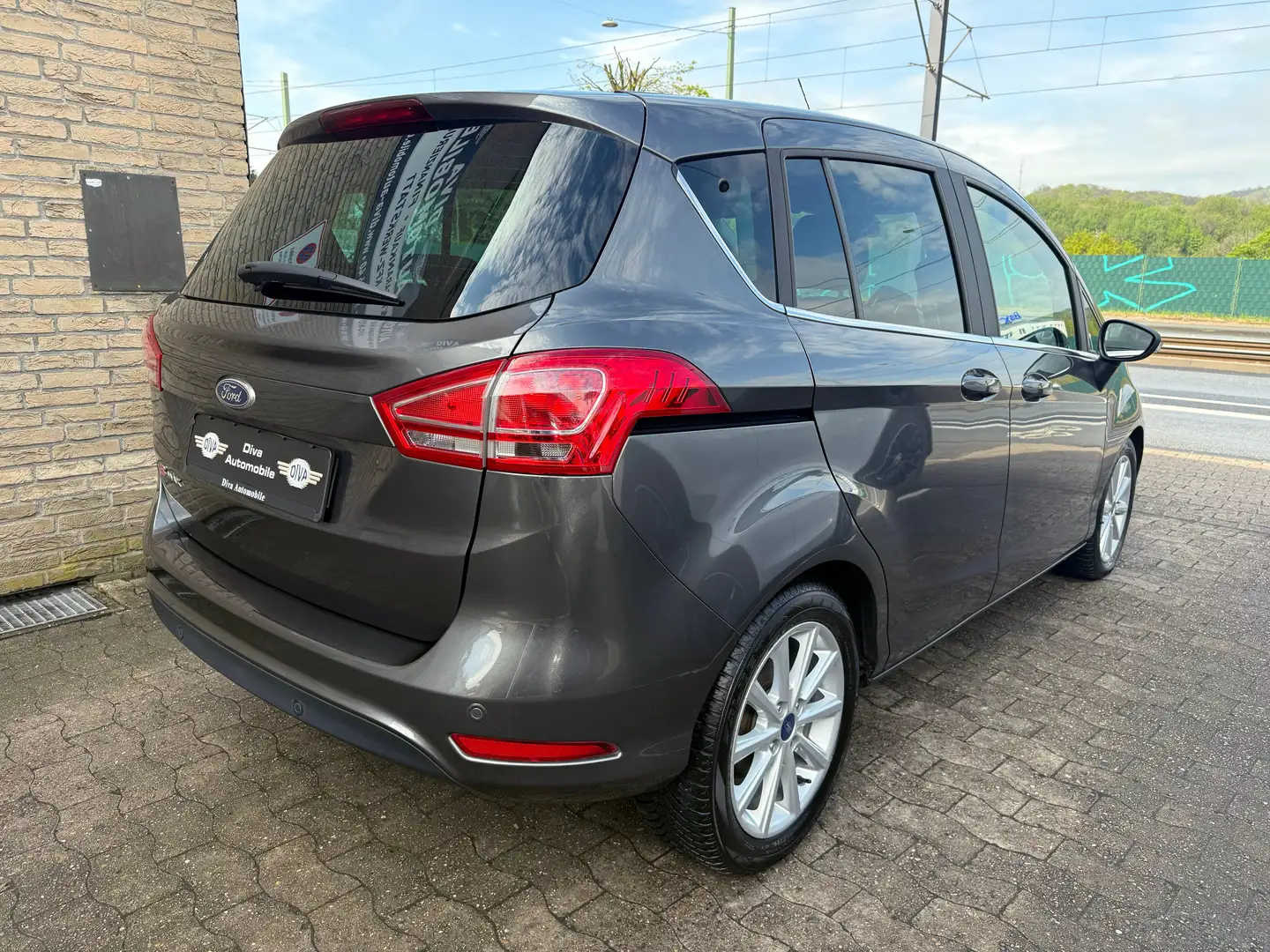 Ford B-Max 1.6 Ti-VCT Titanium 1.Hand, Automatik Grau - 2
