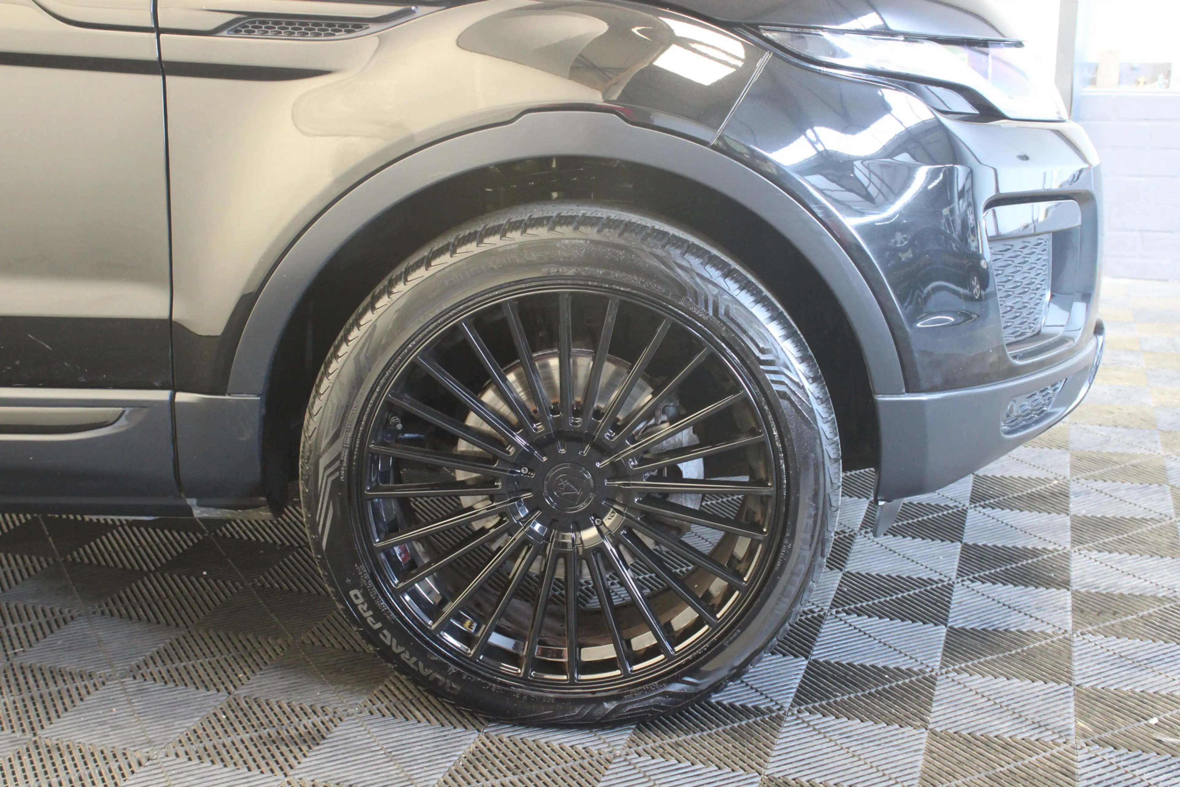 Land Rover Range Rover Evoque 2.0 Si4 HSE Dynamic |Pano| — photo 12
