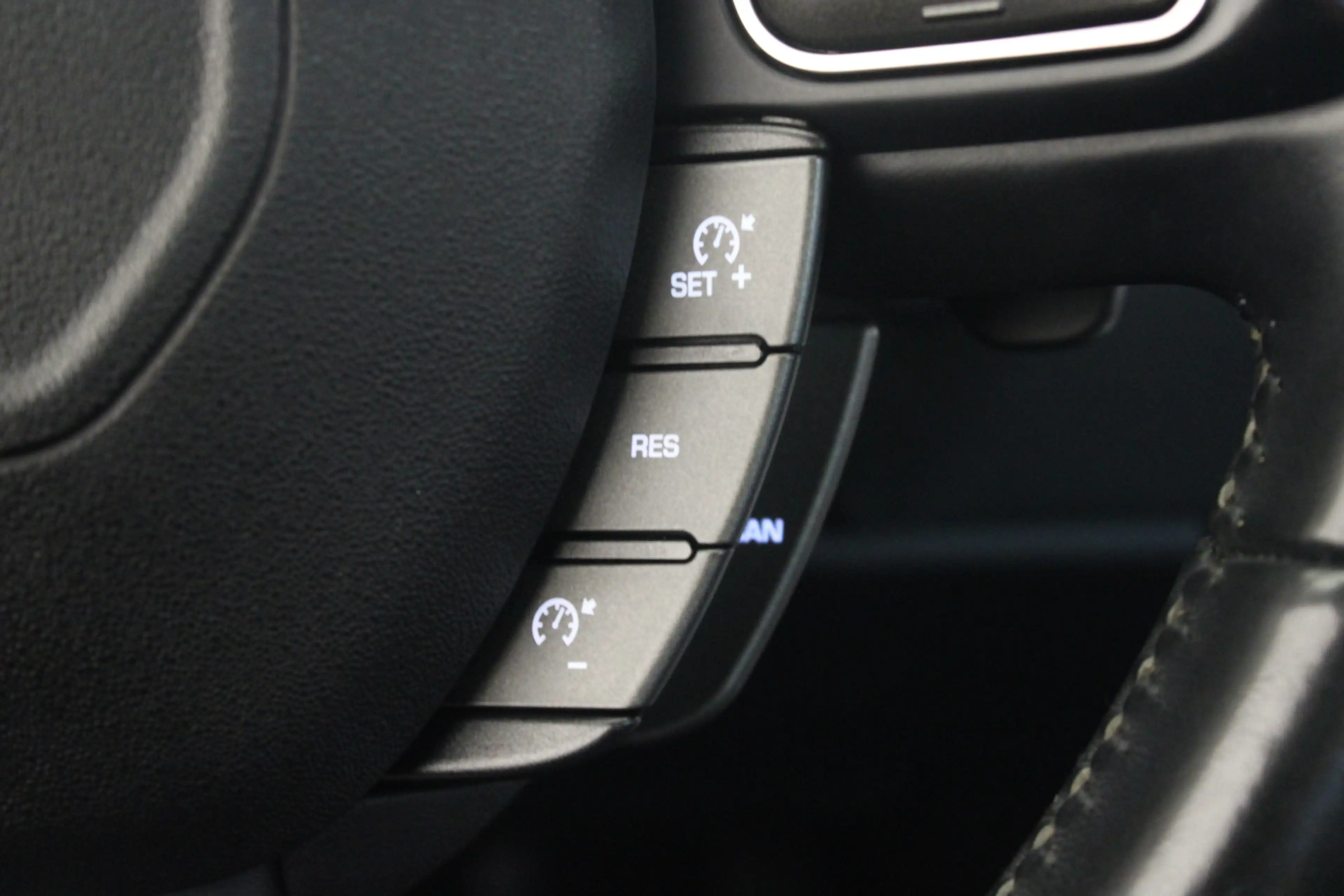 Land Rover Range Rover Evoque 2.0 Si4 HSE Dynamic |Pano| — photo 11