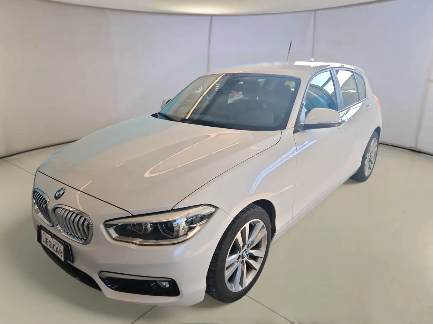 BMW 116 URBAN AUTOM OK NEOPATENTATI DA VETRINA Blanco - 1