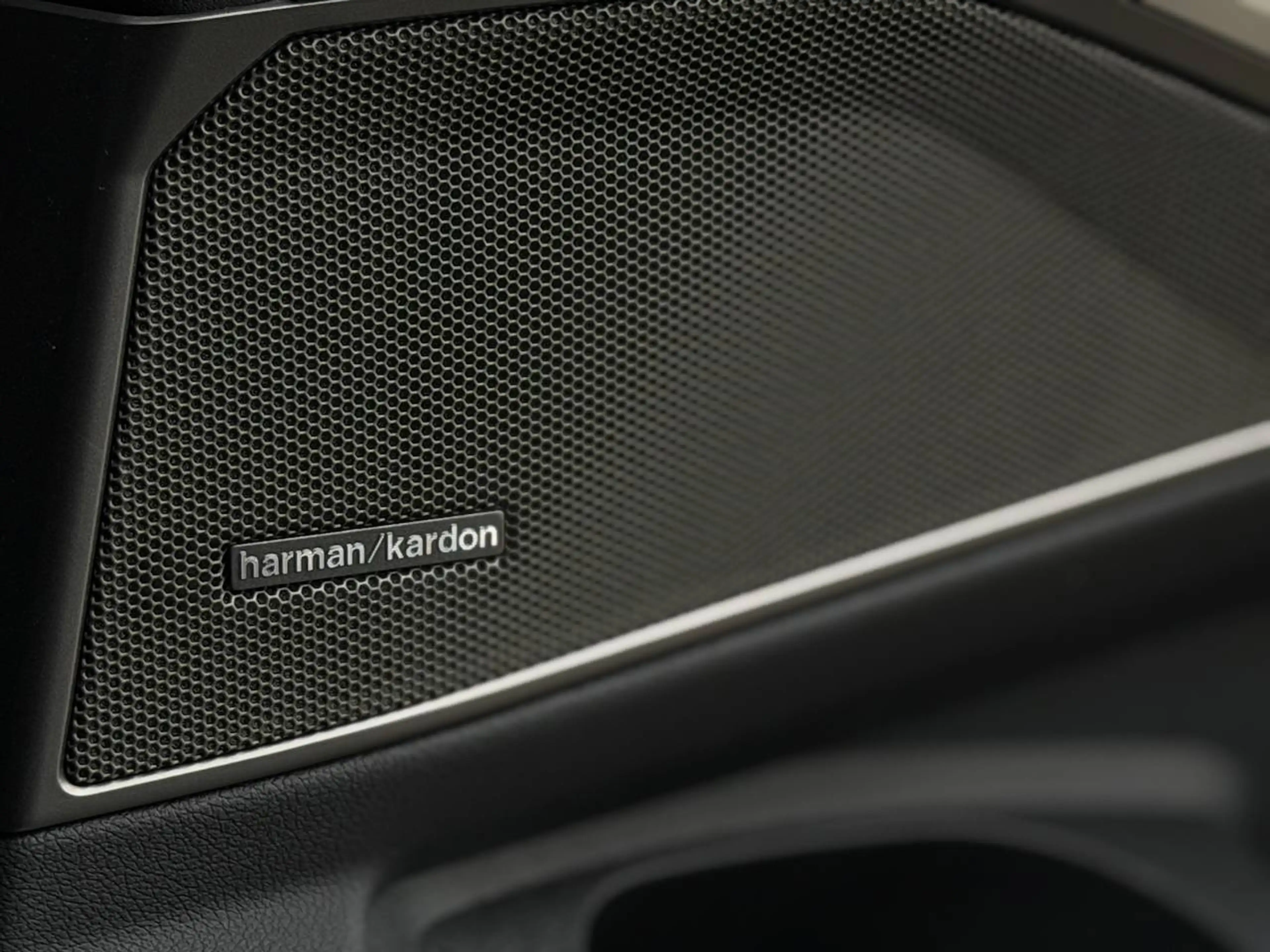 BMW M3 TOURING COMPETITION CARBON ADAPTIVE CRUISE HEAD-UP 360°CAM LICHTE VRACHT — photo 10