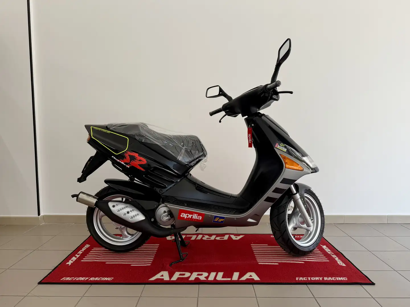 Aprilia SR 50 - 1
