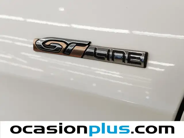 Peugeot 3008 view 5