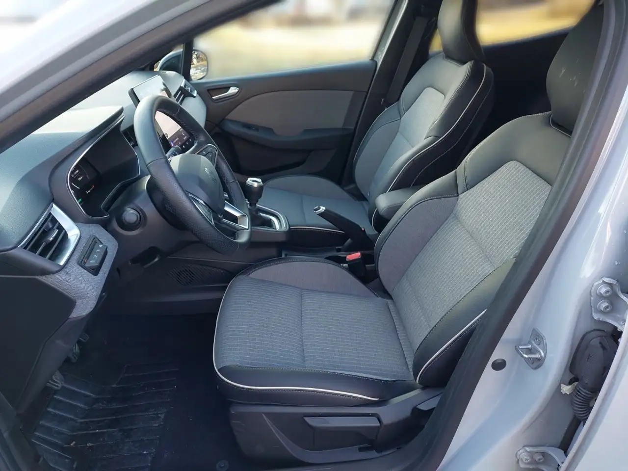 Renault Clio Techno TCe 90 5