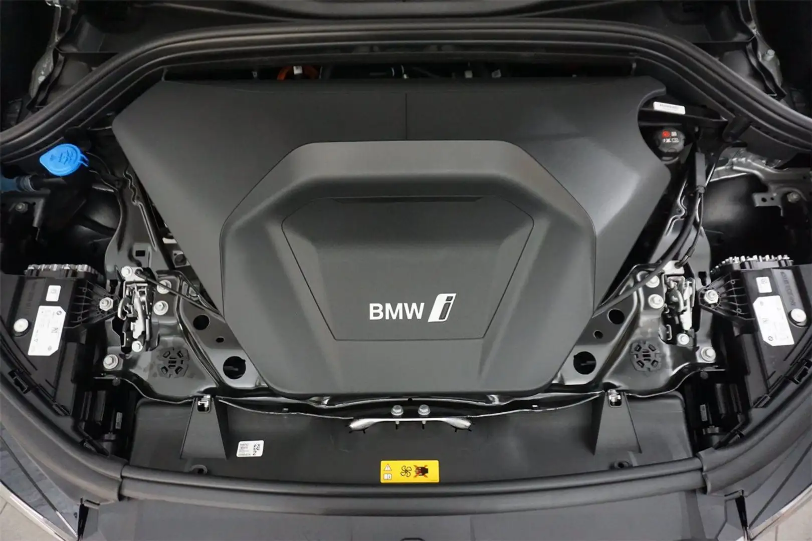 BMW iX1 xDrive30 Silber - 2