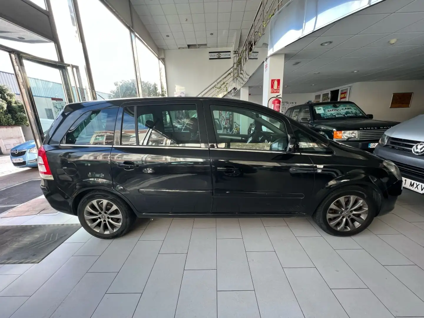 Opel Zafira 1.7CDTi 111 Years Negro - 1