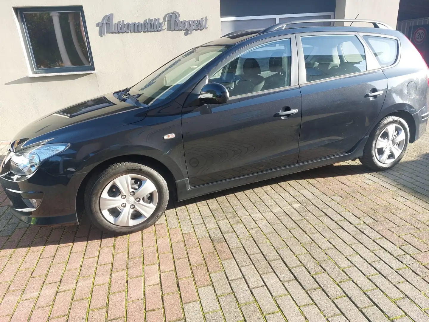 Hyundai i30 CW 1.4 AHK+ALLWETTER+HU-02/2027+GEPFLEGT! Schwarz - 2