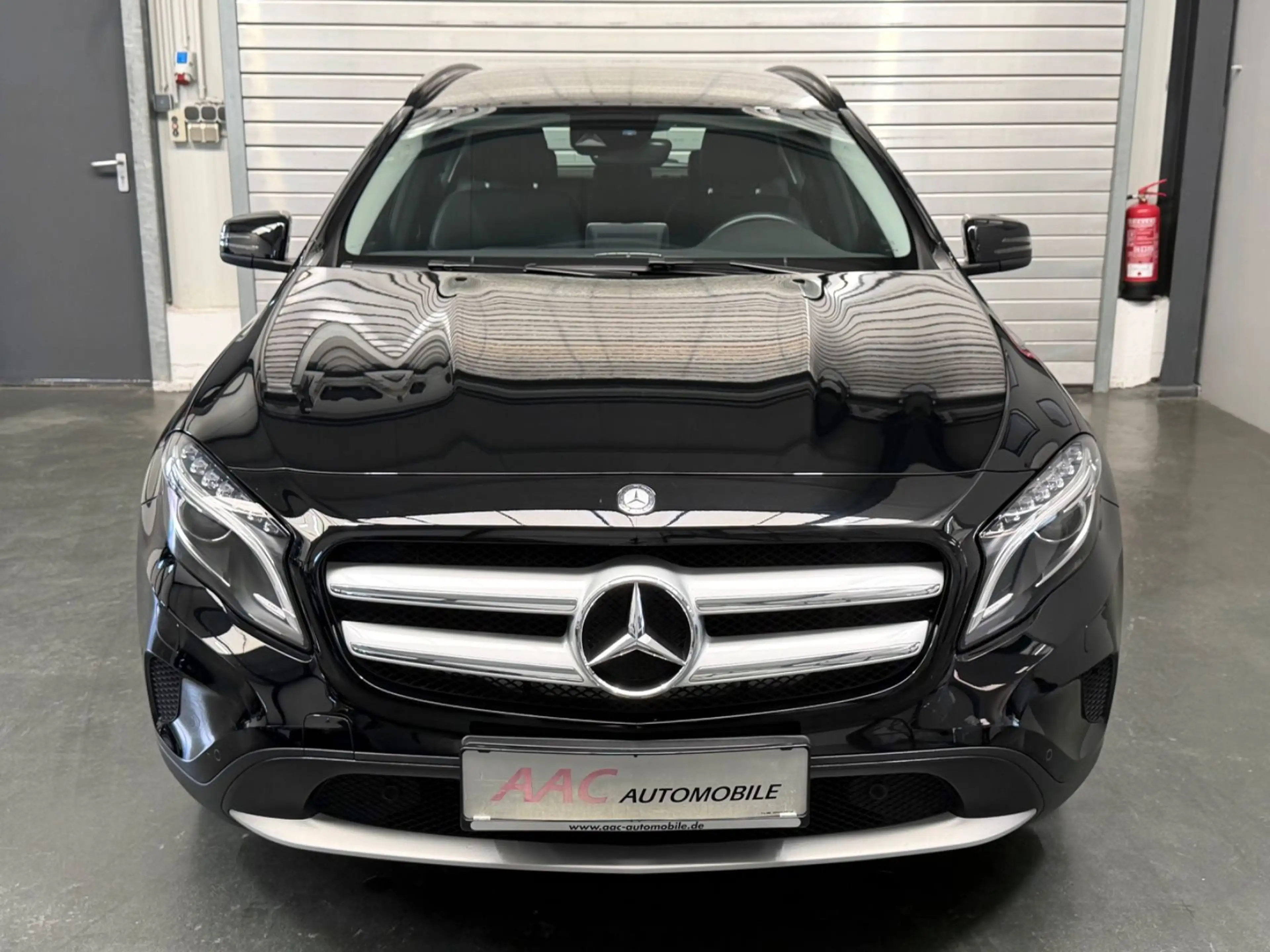 Mercedes-Benz GLA 180 Style /Navi/Cam/Tempomat/1.Hand — photo 2