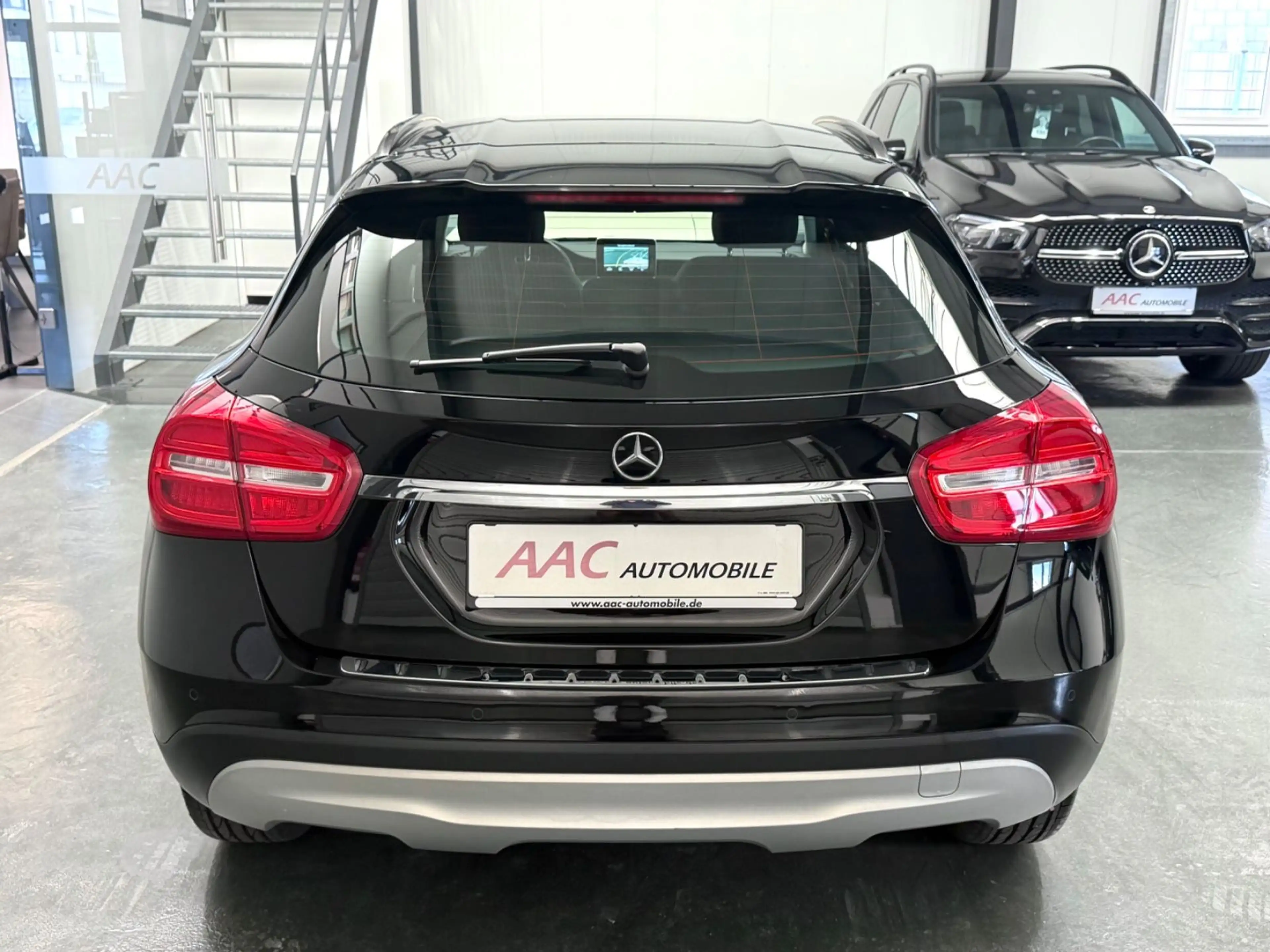Mercedes-Benz GLA 180 Style /Navi/Cam/Tempomat/1.Hand — photo 7