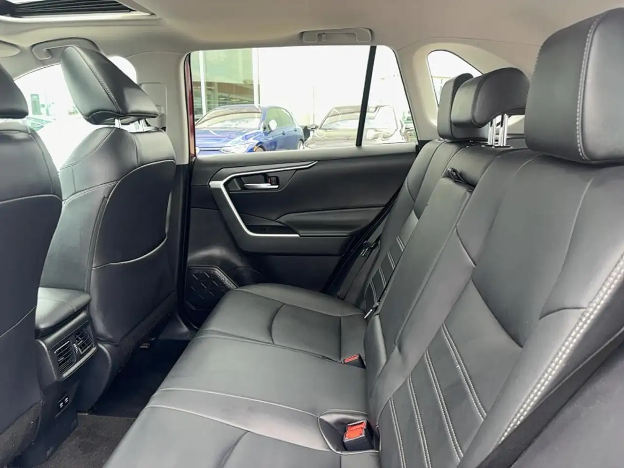 Toyota RAV 4 снимка Toyota RAV 4