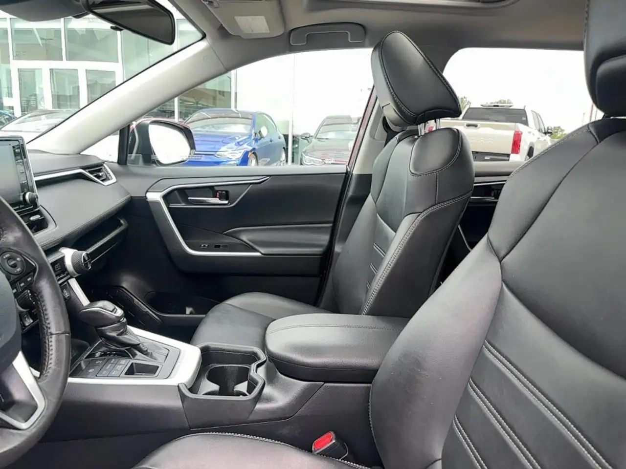 Toyota RAV 4 снимка Toyota RAV 4