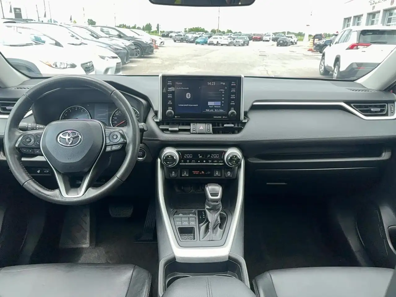 Toyota RAV 4 снимка Toyota RAV 4