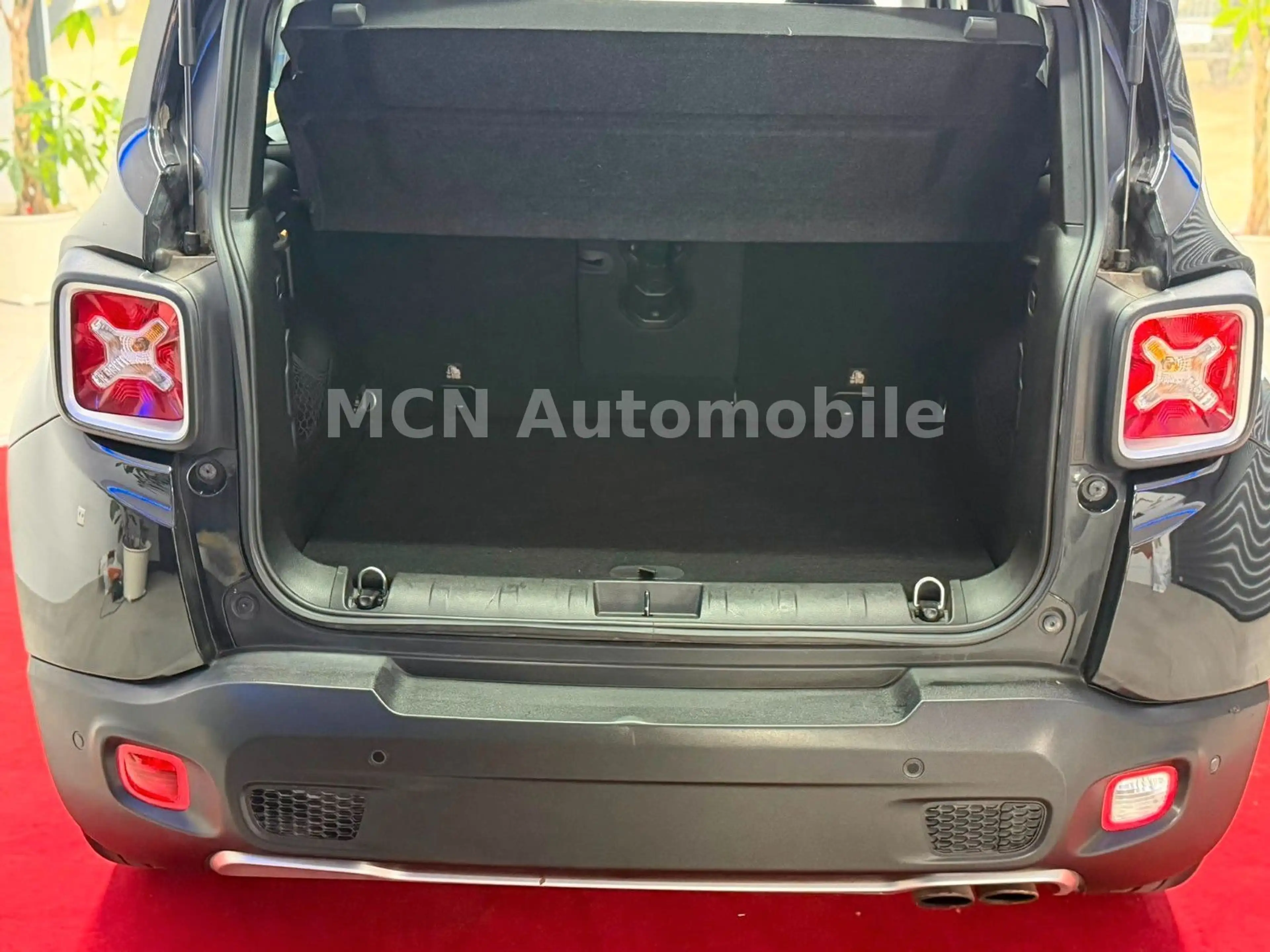 Jeep Renegade Limited FWD Navi/Winterpaket/ — photo 8