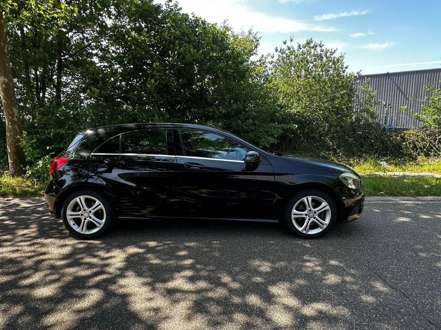 Mercedes-Benz A 180 BlueEFFICIENCY Edition Style - 2