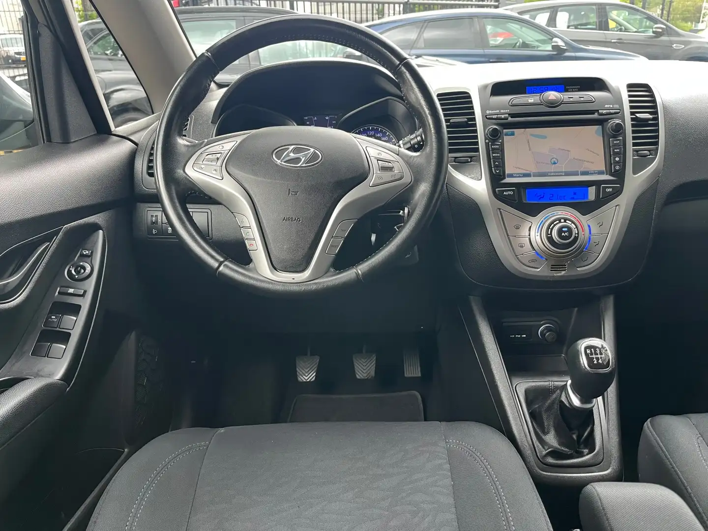 Hyundai iX20 1.4i 90PK i-Vision Clima,Cruise,Navi,AchteruitrijC Gris - 2