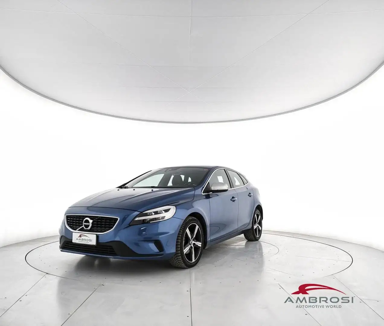 Volvo V40 D2 R-design Blue - 1