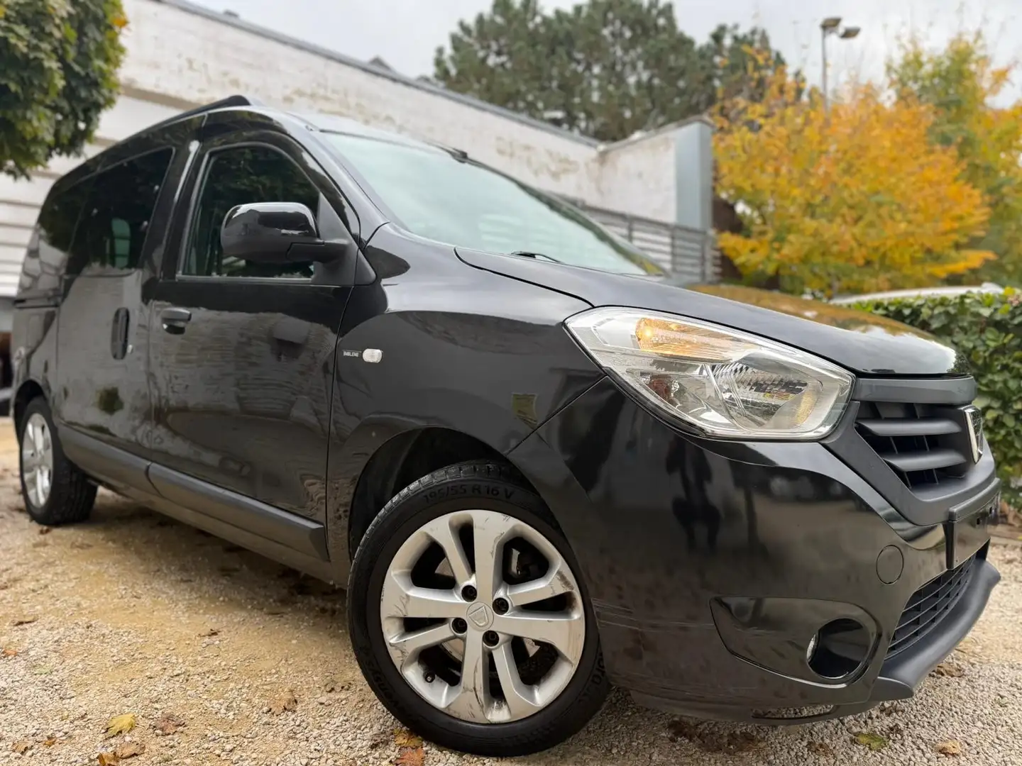 Dacia Dokker Dokker 1.2 TCe Embleme Zwart - 1