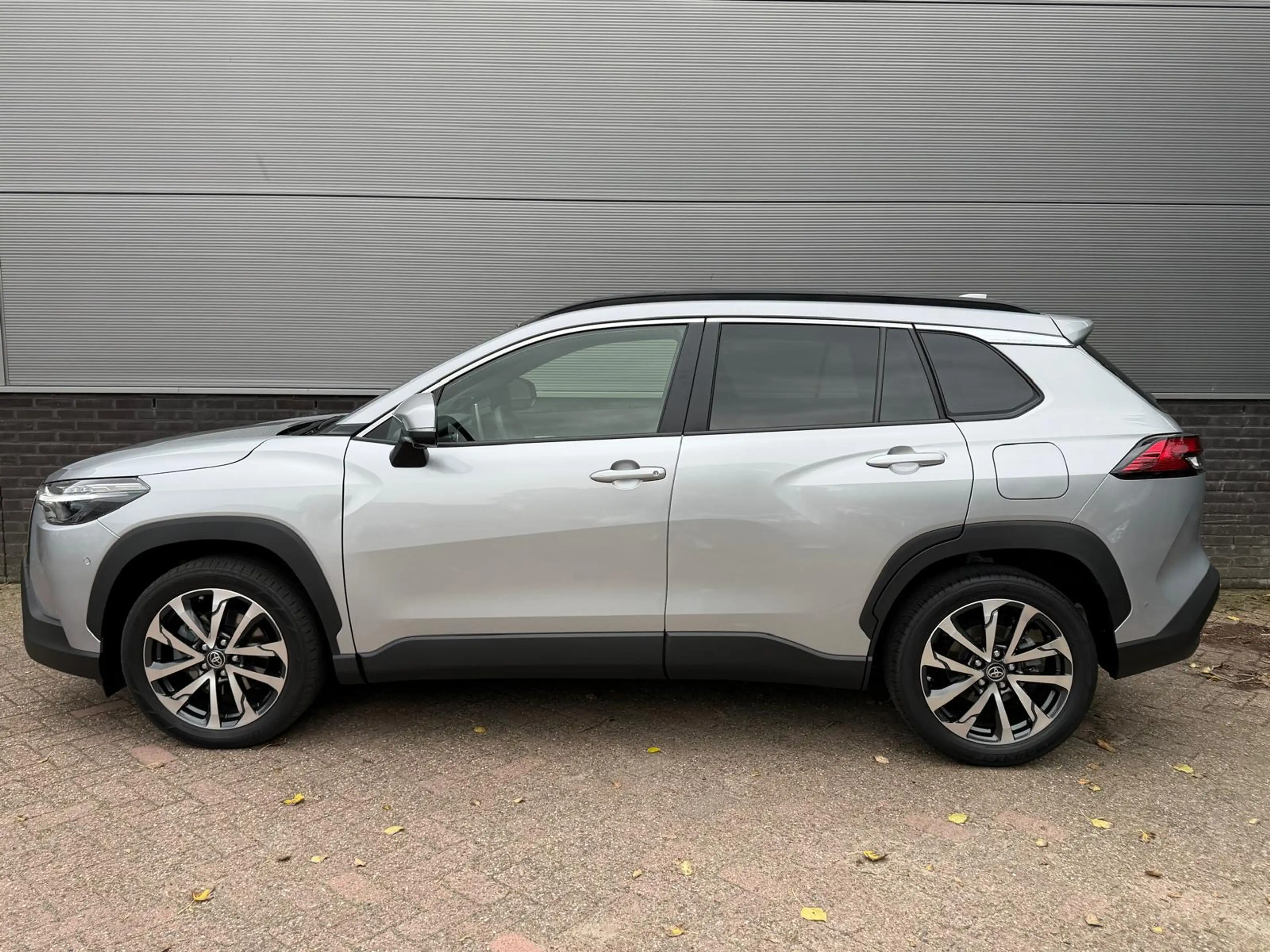 Toyota Corolla Cross Hybrid 200 Executive | Leder | Navigatie | Dodehoe — photo 2