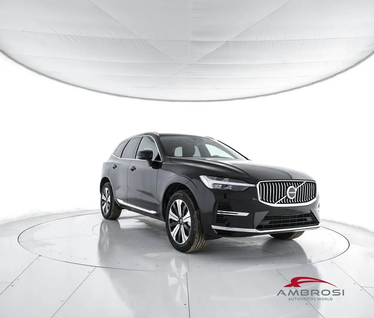 Volvo XC60 T6 AWD Plug-in hybrid Elettrica/Benzina Core Bright Nero - 2