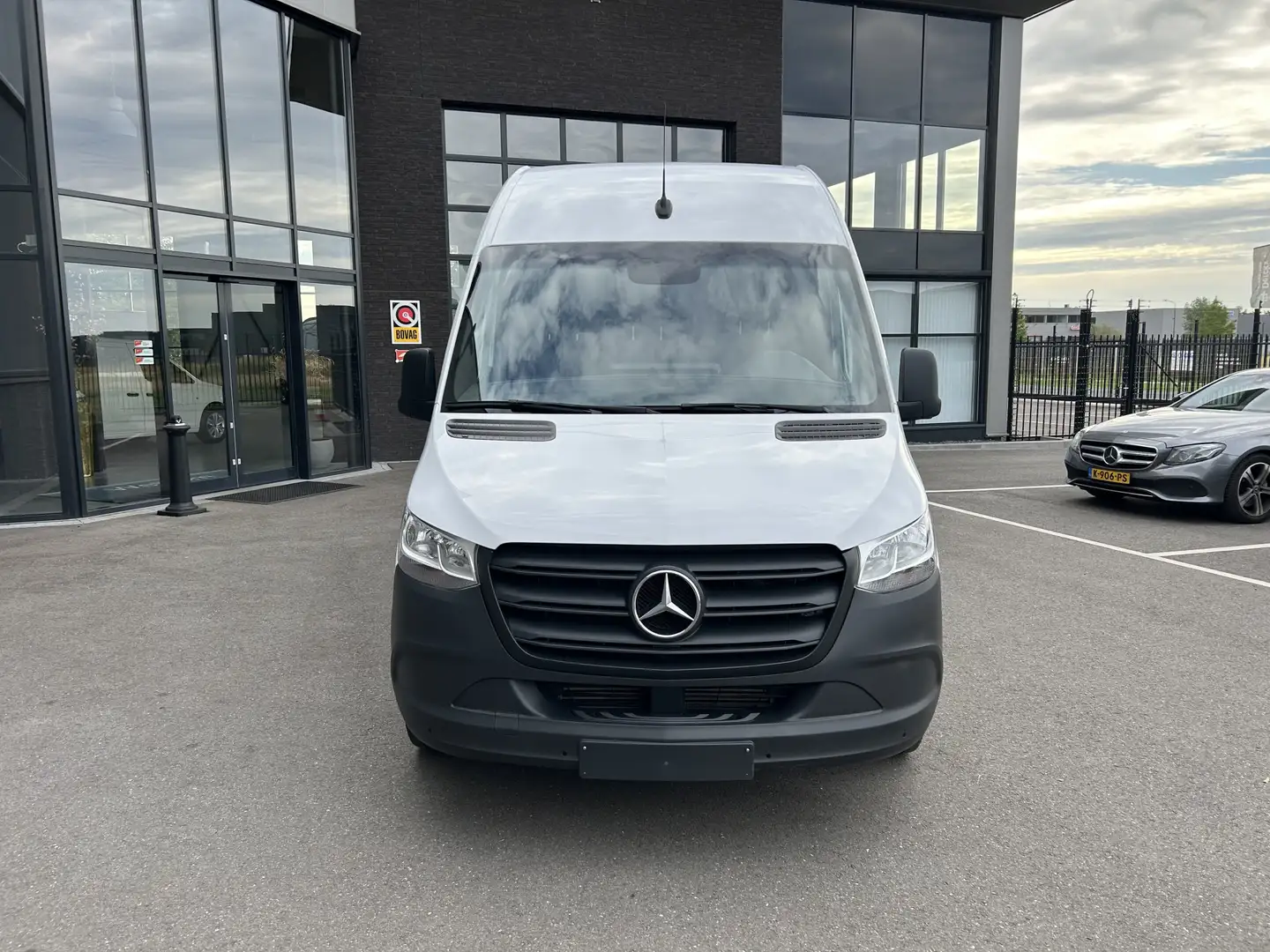 Mercedes-Benz Sprinter 314 CDI L2 H2 Trekhaak / MBUX / Navigatie / Camera Wit - 2
