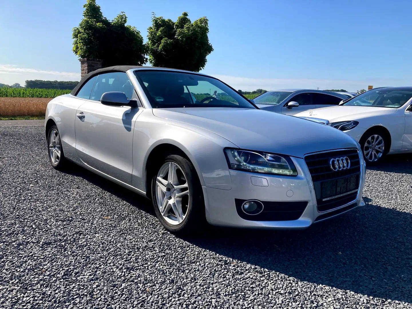 Audi A5 2.0 TFSI Cabrio // Klima// Sitzh // Xenon // Leder Silber - 1