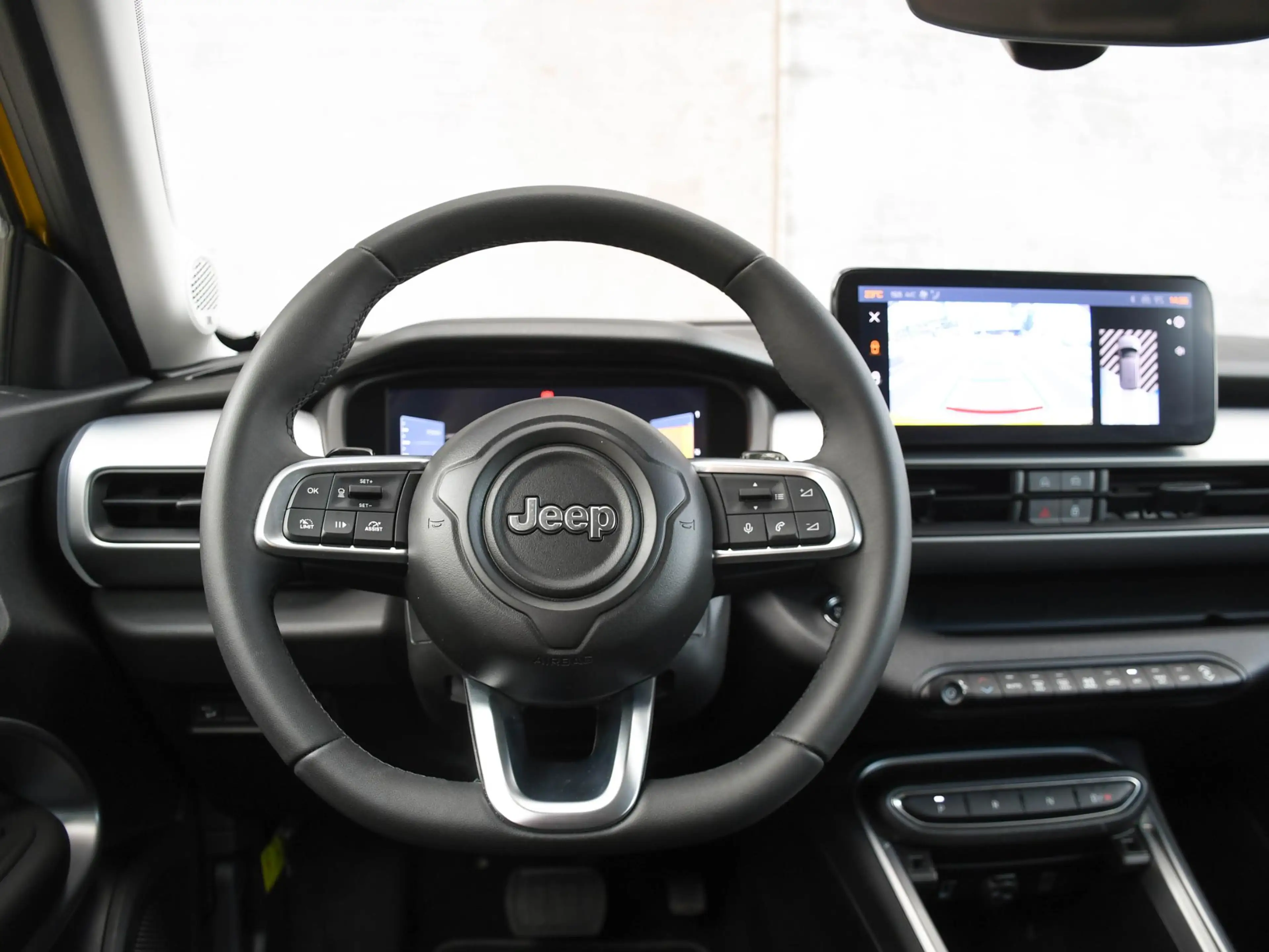 Jeep Avenger Summit 1.2 e-Hybrid 110pk Automaat JBL | ELEK. ACH — photo 15