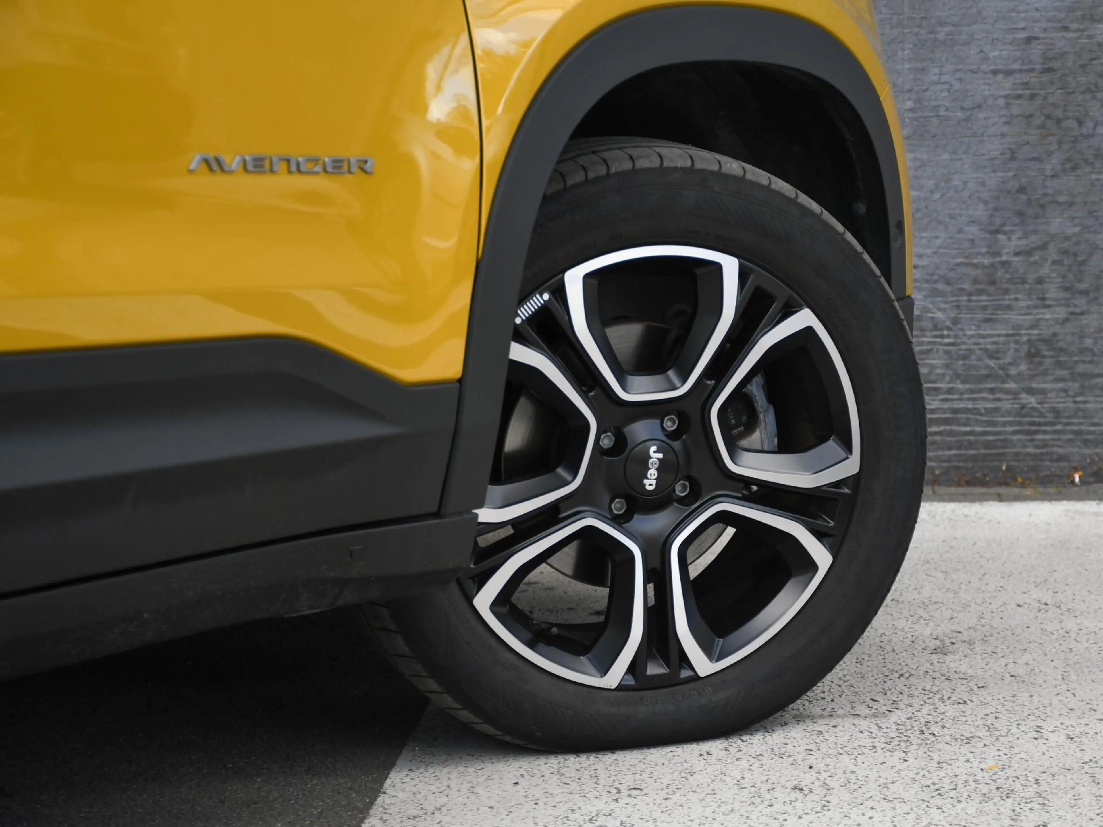 Jeep Avenger Summit 1.2 e-Hybrid 110pk Automaat JBL | ELEK. ACH — photo 7