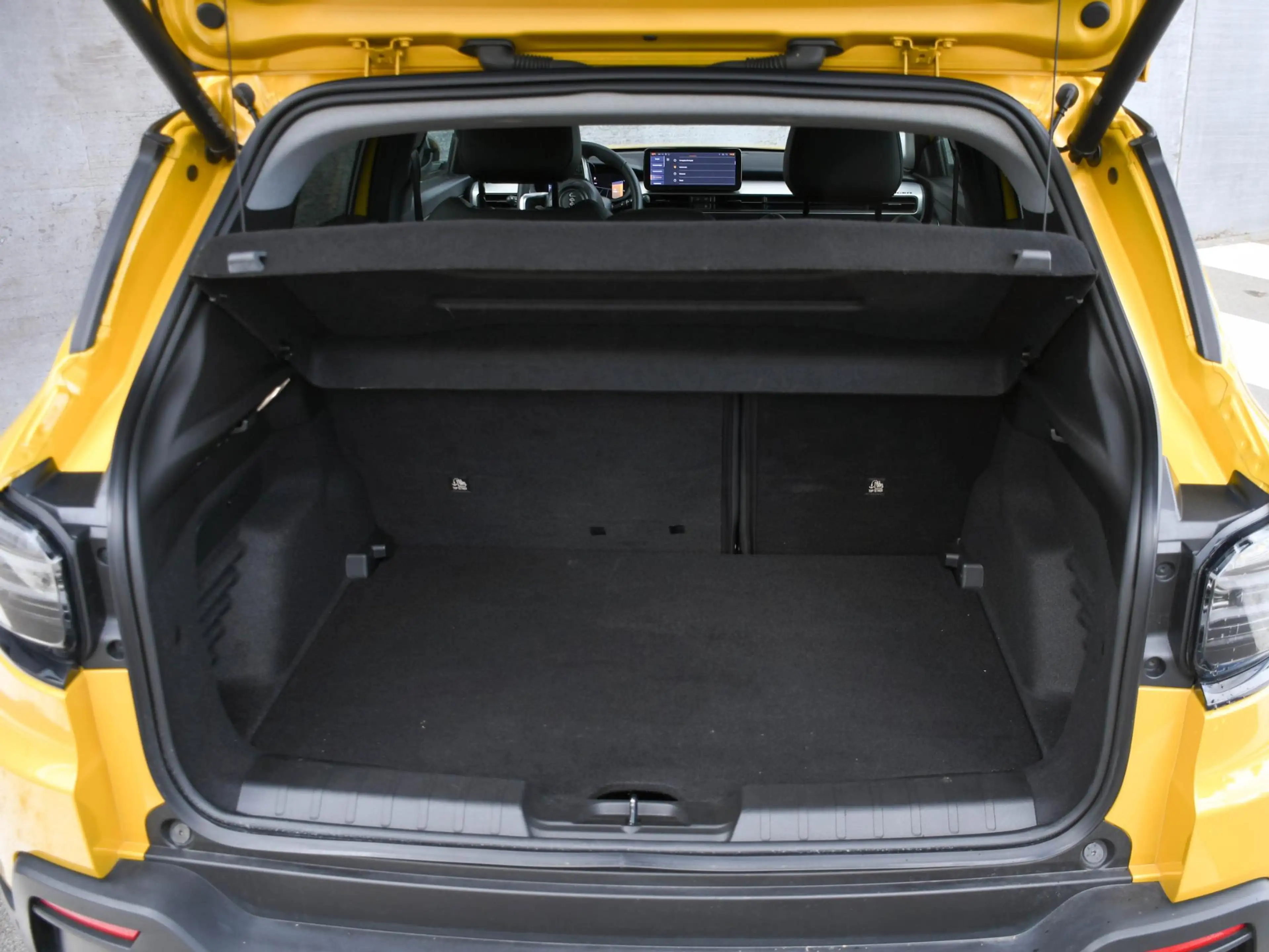 Jeep Avenger Summit 1.2 e-Hybrid 110pk Automaat JBL | ELEK. ACH — photo 12