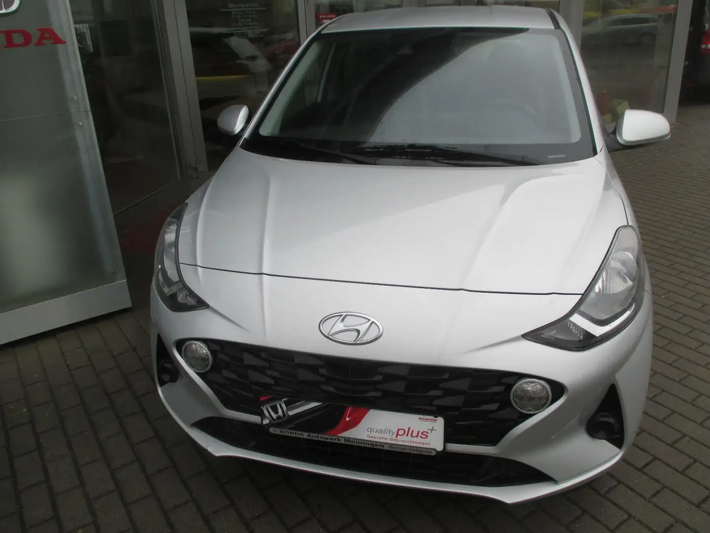 Hyundai i10 Trend"Automatik" Silber - 2